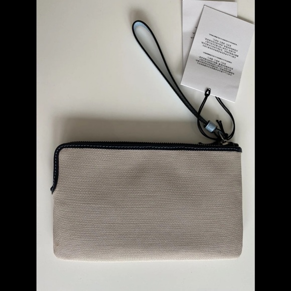 NWT Coach Large Corner Zip Wristlet In Colorblock CA734 Natural - Picture 9 of 9